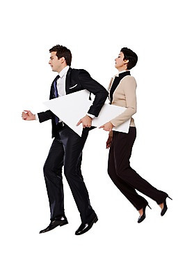 포토 JPG 스튜디오촬영 전신 서양인 외국인 백인 해외기획촬영 여자 남자 화살표 2013년태국 비즈니스 모션 실내 들기 사람 정장 청년 성인 두명 옆모습 30대 달리기 점프 활발 직장인 비즈니스맨 비즈니스우먼 활기 성인만 국내포토 직업 옷 뷰포인트 컨셉 인종 내부 장년 파일형식