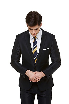 포토 JPG 스튜디오촬영 서양인 외국인 백인 해외기획촬영 남자 2013년태국 비즈니스 모션 실내 한명 서기 사람 정장 상반신 20대 청년 성인 앞모습 인사 직장인 비즈니스맨 손모으기 남자만 남자한명만 성인남자만 청년만 청년남자만 청년남자한명만 성인한명만 성인남자한명만 성인만 국내포토 직업 1 옷 뷰포인트 인종 손짓 내부 예절 파일형식