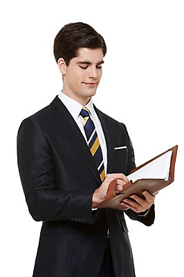 포토 JPG 스튜디오촬영 서양인 외국인 백인 해외기획촬영 남자 2013년태국 비즈니스 모션 실내 한명 서기 들기 사람 정장 상반신 20대 청년 성인 앞모습 다이어리 업무 직장인 비즈니스맨 남자만 남자한명만 성인남자만 청년만 청년남자만 청년남자한명만 성인한명만 성인남자한명만 성인만 국내포토 직업 1 옷 뷰포인트 인종 내부 사무용품 작업 파일형식