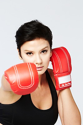 포토 JPG 스튜디오촬영 서양인 외국인 백인 해외기획촬영 우먼라이프 여자 2013년태국 모션 실내 한명 서기 사람 상반신 20대 성인 앞모습 운동복 헬스 권투 글러브 권투글러브 목표 열정 의료성형뷰티 여자만 여자한명만 성인여자만 청년만 청년여자만 성인한명만 청년여자한명만 성인여자한명만 성인만 국내포토 1 라이프스타일 옷 감정 스포츠용품 뷰포인트 장갑 컨셉 인종 청년 내부 운동 격투기 파일형식