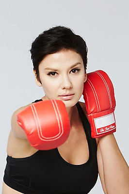 포토 JPG 스튜디오촬영 서양인 외국인 백인 해외기획촬영 우먼라이프 여자 2013년태국 모션 실내 한명 서기 사람 상반신 20대 성인 앞모습 운동복 헬스 권투 글러브 권투글러브 목표 열정 의료성형뷰티 여자만 여자한명만 성인여자만 청년만 청년여자만 성인한명만 청년여자한명만 성인여자한명만 성인만 국내포토 1 라이프스타일 옷 감정 스포츠용품 뷰포인트 장갑 컨셉 인종 청년 내부 운동 격투기 파일형식