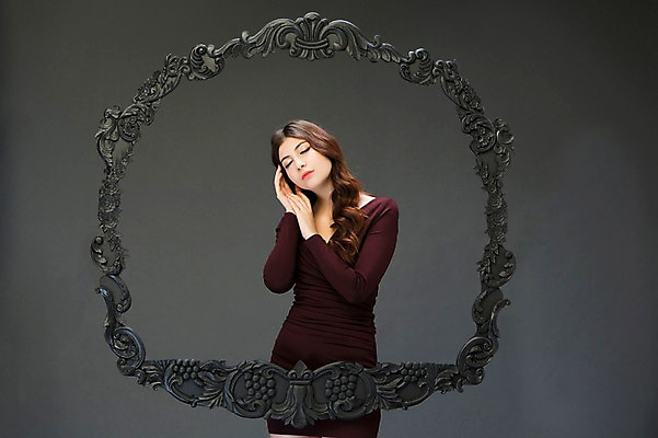 포토 JPG 스튜디오촬영 서양인 외국인 백인 해외기획촬영 우먼라이프 원피스 여자 2013년태국 액자 모션 실내 한명 서기 사람 상반신 20대 성인 앞모습 섹시 눈감음 유혹 여자만 여자한명만 성인여자만 청년만 청년여자만 성인한명만 청년여자한명만 성인여자한명만 성인만 다소곳 국내포토 1 라이프스타일 옷 뷰포인트 컨셉 인종 청년 내부 파일형식