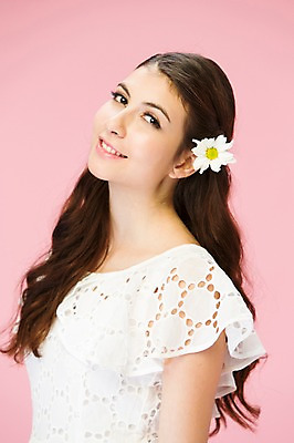 포토 JPG 스튜디오촬영 서양인 외국인 백인 해외기획촬영 우먼라이프 여자 꽃 2013년태국 모션 실내 한명 서기 미소 사람 상반신 20대 성인 옆모습 수줍음 꽂음 여자만 여자한명만 성인여자만 청년만 청년여자만 성인한명만 청년여자한명만 성인여자한명만 성인만 국내포토 식물 1 라이프스타일 감정 뷰포인트 표정 인종 청년 내부 파일형식