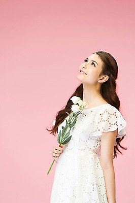 포토 JPG 스튜디오촬영 서양인 외국인 백인 해외기획촬영 우먼라이프 여자 꽃 2013년태국 모션 실내 한명 서기 미소 들기 사람 상반신 20대 성인 옆모습 수줍음 여자만 여자한명만 성인여자만 청년만 청년여자만 성인한명만 청년여자한명만 성인여자한명만 성인만 국내포토 식물 1 라이프스타일 감정 뷰포인트 표정 인종 청년 내부 파일형식