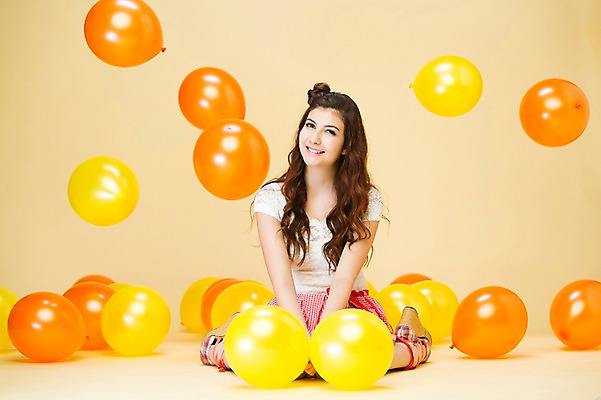 포토 JPG 스튜디오촬영 전신 서양인 외국인 백인 해외기획촬영 우먼라이프 여자 2013년태국 모션 실내 한명 미소 사람 앉기 20대 성인 앞모습 귀여움 풍선 여자만 여자한명만 성인여자만 청년만 청년여자만 성인한명만 청년여자한명만 성인여자한명만 성인만 국내포토 1 라이프스타일 뷰포인트 컨셉 표정 인종 청년 내부 파일형식