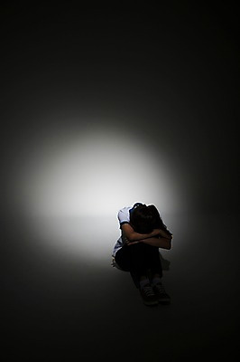 포토 JPG 스튜디오촬영 전신 여학생 여자 모션 청소년 실내 한명 사람 앉기 동양인 앞모습 10대 캐주얼 십대라이프스타일 한국인 왕따 학교폭력 여자만 여자한명만 십대만 십대여자만 십대여자한명만 국내포토 1 학생 라이프스타일 옷 뷰포인트 인종 내부 폭력 파일형식