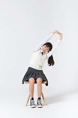 포토 JPG 스튜디오촬영 전신 여학생 여자 교복 의자 모션 청소년 실내 건강 한명 미소 사람 앉기 동양인 앞모습 10대 손들기 십대라이프스타일 스트레칭 한국인 깍지 여자만 여자한명만 십대만 십대여자만 십대여자한명만 국내포토 1 학생 라이프스타일 옷 뷰포인트 가구 표정 인종 손짓 내부 운동 파일형식