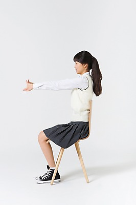 포토 JPG 스튜디오촬영 전신 여학생 여자 교복 의자 모션 청소년 실내 건강 한명 사람 앉기 동양인 옆모습 10대 십대라이프스타일 스트레칭 한국인 깍지 여자만 여자한명만 십대만 십대여자만 십대여자한명만 국내포토 1 학생 라이프스타일 옷 뷰포인트 가구 인종 손짓 내부 운동 파일형식