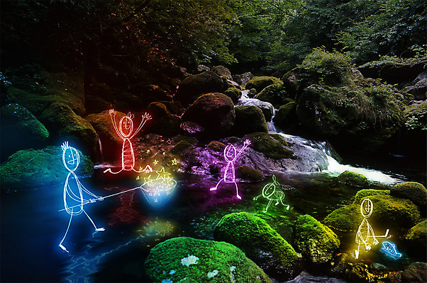 PSD 편집 편집이미지 백그라운드 상상 포토일러 산 사람 여러명 빛 계곡 광선 그물 합성 네온 고기잡이 라이트페인팅 네온아트 이미지편집 다수 페인팅 어업 파일형식