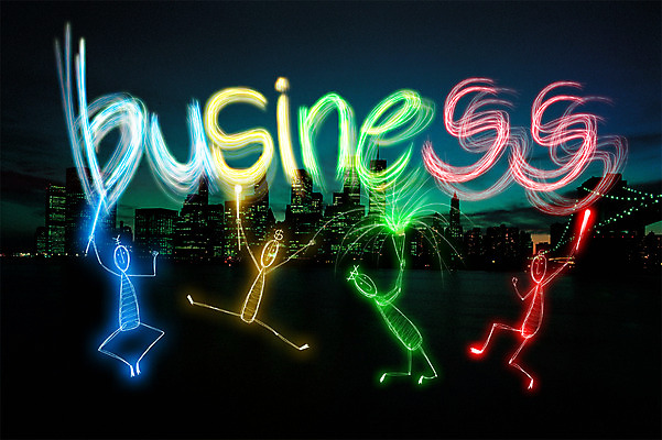 PSD 편집 편집이미지 알파벳 영어 백그라운드 비즈니스 상상 포토일러 사람 여러명 단어 빛 광선 합성 네온 라이트페인팅 네온아트 이미지편집 문자 다수 페인팅 파일형식