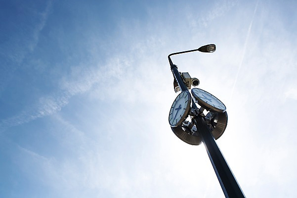 포토 JPG 주간 시계 배경화면 가로등 하늘 사람없음 야외 국내포토 자연요소 공공시설 파일형식