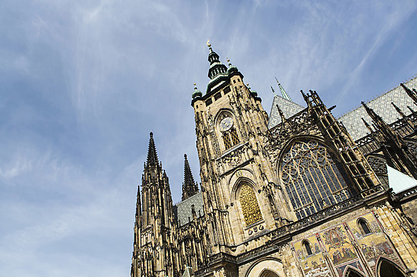 포토 JPG 주간 해외풍경 해외 유럽 로우앵글 유럽풍경 하늘 풍경 사람없음 야외 성당 체코 프라하 성비투스성당 국내포토 자연요소 나라 뷰포인트 종교건축 파일형식