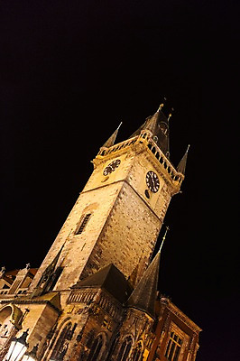 포토 JPG 해외풍경 해외 유럽 시계 유럽풍경 풍경 사람없음 야외 건물 야간 체코 프라하 구시청사 천문시계 국내포토 자연요소 건축물 나라 파일형식