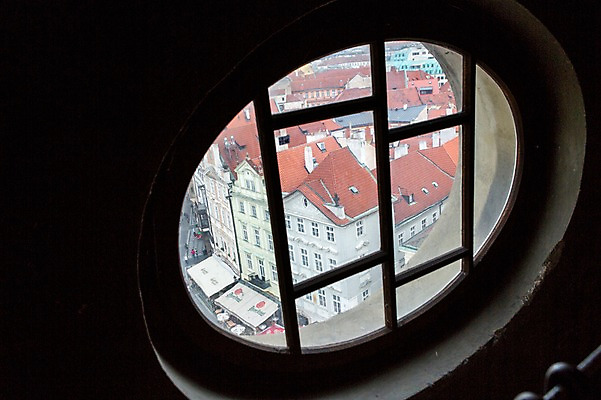포토 JPG 주간 창문 실내 풍경 사람없음 야외 건물 체코 프라하 국내포토 자연요소 건축물 유럽 내부 파일형식