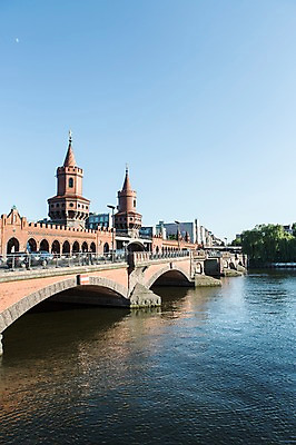 포토 JPG 주간 해외풍경 해외 유럽 유럽풍경 하늘 독일 풍경 사람없음 야외 강 베를린 오버바움다리 가교 국내포토 자연요소 건축물 나라 파일형식