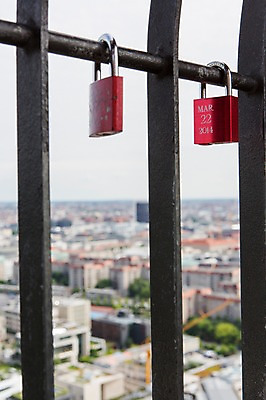 포토 JPG 주간 배경화면 자물쇠 사람없음 야외 아웃포커스 두개 국내포토 자연요소 2 촬영기법 파일형식