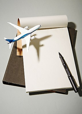 포토 JPG 비즈니스 비행기 사람없음 펜 다이어리 사무용품 미니어처 오브젝트 국내포토 항공교통 문구용품 대중교통 필기구 모형 파일형식