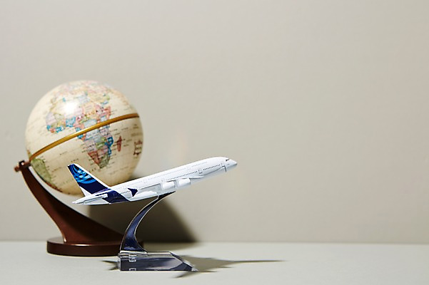 포토 JPG 비즈니스 비행기 사람없음 지구본 모형 사무용품 미니어처 오브젝트 국내포토 항공교통 문구용품 대중교통 파일형식