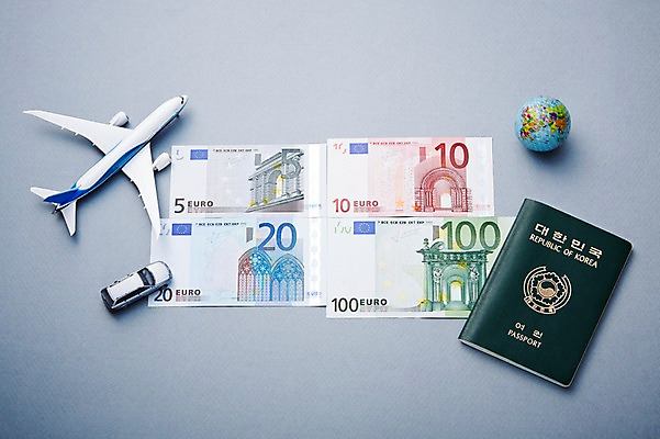 포토 JPG 지폐 돈 비즈니스 종류 사람없음 미니어처 유로 오브젝트 여권 국내포토 모형 재산 파일형식