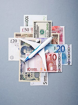 포토 JPG 지폐 돈 비즈니스 비행기 종류 사람없음 달러 미니어처 유로 엔 오브젝트 국내포토 항공교통 대중교통 모형 재산 파일형식