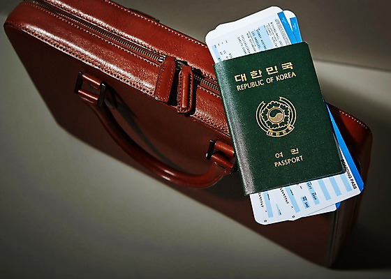 포토 JPG 스튜디오촬영 여행 서류가방 비즈니스 실내 사람없음 티켓 오브젝트 여권 국내포토 가방 내부 파일형식