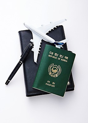 포토 JPG 스튜디오촬영 여행 비행기 실내 사람없음 펜 다이어리 미니어처 오브젝트 여권 국내포토 항공교통 대중교통 내부 필기구 모형 사무용품 파일형식