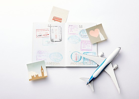 포토 JPG 스튜디오촬영 여행 비행기 실내 사람없음 도장 미니어처 오브젝트 여권 국내포토 항공교통 대중교통 내부 모형 파일형식