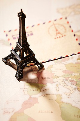 포토 JPG 스튜디오촬영 여행 배경화면 세계지도 실내 사람없음 미니어처 에펠탑 오브젝트 국내포토 지도 내부 세계 모형 파리 랜드마크 파일형식