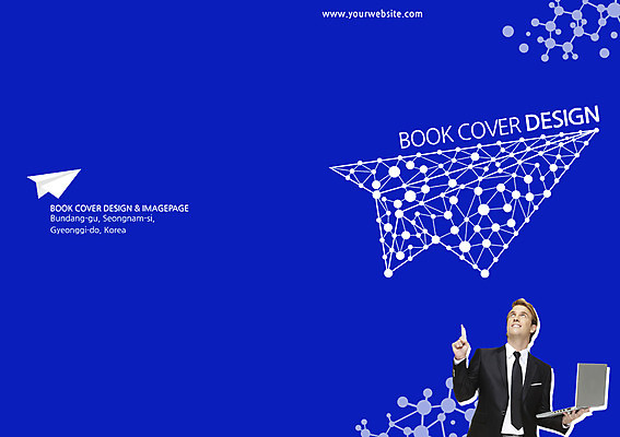 PSD 서양인 외국인 백인 템플릿 편집 표지디자인 북디자인 표지 남자 백그라운드 북커버 비즈니스 한명 웃음 들기 사람 정장 팜플렛 상반신 성인 노트북 올려보기 가리킴 비즈니스맨 종이비행기 남자만 남자한명만 성인남자만 성인만 이미지템플릿 1 옷 모션 표정 인종 손짓 전자제품 직장인 종이접기 파일형식