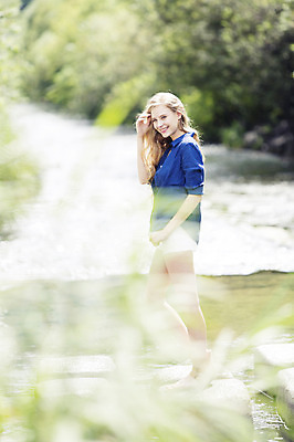 포토 JPG 주간 서양인 외국인 백인 여자 여유 여행 한명 서기 웃음 사람 상반신 20대 성인 야외 옆모습 아웃포커스 여행객 산책 즐거움 청계천 여자만 여자한명만 성인여자만 청년만 청년여자만 성인한명만 청년여자한명만 성인여자한명만 성인만 국내포토 자연요소 1 감정 뷰포인트 모션 휴식 서울 촬영기법 표정 인종 청년 강 랜드마크 파일형식