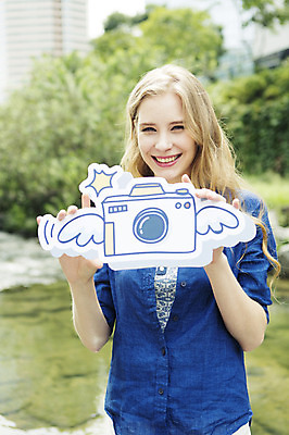 포토 JPG 주간 서양인 외국인 백인 여자 여유 여행 날개 한명 웃음 들기 사람 상반신 20대 성인 야외 앞모습 아웃포커스 여행객 카메라 사진촬영 즐거움 청계천 여자만 여자한명만 성인여자만 청년만 청년여자만 성인한명만 청년여자한명만 성인여자한명만 성인만 국내포토 자연요소 1 감정 뷰포인트 모션 서울 촬영기법 표정 인종 청년 전자제품 강 촬영 랜드마크 파일형식