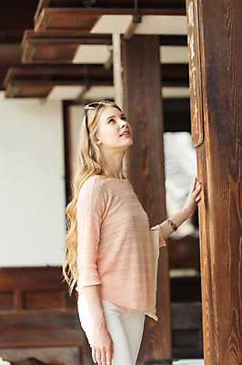 포토 JPG 주간 서양인 외국인 백인 한국문화 건축물 여자 전통문화 여유 여행 고건축 한명 서기 사람 상반신 20대 성인 야외 선글라스 여행객 올려보기 기둥 즐거움 창덕궁 여자만 여자한명만 성인여자만 청년만 청년여자만 성인한명만 청년여자한명만 성인여자한명만 성인만 국내포토 자연요소 1 동양문화 전통 건축 감정 문화 안경 모션 한국 인종 청년 궁전 파일형식