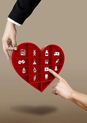 PSD 편집 편집이미지 손 포토일러 타이포그라피 두명 신체부위 치료 약 하트 가리킴 디지털합성 이미지편집 모양 문자 의학 사람 손짓 파일형식