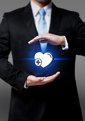 PSD 편집 편집이미지 남자 포토일러 한명 사람 정장 상반신 타이포그라피 치료 하트 디지털합성 남자만 남자한명만 이미지편집 모양 문자 1 옷 의학 파일형식