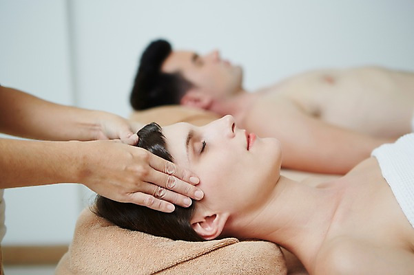 포토 JPG 서양인 외국인 백인 해외기획촬영 커플 여자 남자 2013년태국 여행 모션 호텔 리조트 휴식 실내 사랑 상반신 20대 성인 취미 두명 옆모습 눕기 눈감음 마사지 가운 목욕가운 타이마사지 의료성형뷰티 청년만 성인만 국내포토 옷 감정 뷰포인트 컨셉 관계 숙소 사람 인종 청년 내부 파일형식