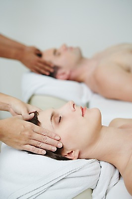 포토 JPG 서양인 외국인 백인 해외기획촬영 커플 여자 남자 2013년태국 여행 모션 호텔 리조트 휴식 실내 사랑 사람 상반신 20대 성인 취미 두명 옆모습 눈감음 마사지 타이마사지 의료성형뷰티 청년만 성인만 국내포토 감정 뷰포인트 컨셉 관계 숙소 인종 청년 내부 파일형식