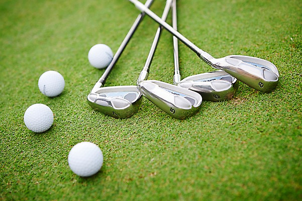 포토 JPG 주간 해외기획촬영 스포츠 2013년태국 골프 모션 골프장 필드 레저 골프공 골프용품 잔디 사람없음 야외 초록색 레포츠 골프채 오브젝트 국내포토 자연요소 식물 스포츠용품 컬러 공 스포츠시설 구기 파일형식