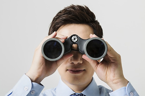 포토 JPG 스튜디오촬영 남자 비즈니스 모션 실내 한명 들기 사람 동양인 정장 상반신 성인 앞모습 30대 망원경 한국인 관찰 비즈니스맨 남자만 남자한명만 성인남자만 성인한명만 성인남자한명만 장년만 장년남자만 장년남자한명만 성인만 국내포토 1 옷 뷰포인트 인종 내부 장년 직장인 파일형식