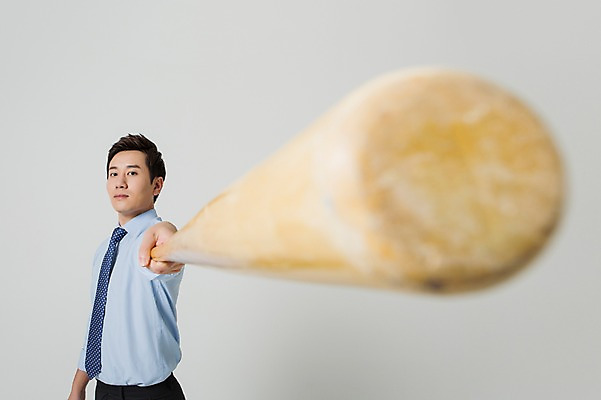 포토 JPG 스튜디오촬영 남자 비즈니스 모션 실내 한명 서기 들기 사람 동양인 정장 상반신 성인 아웃포커스 30대 야구 한국인 야구방망이 비즈니스맨 남자만 남자한명만 성인남자만 성인한명만 성인남자한명만 장년만 장년남자만 장년남자한명만 성인만 국내포토 1 옷 촬영기법 인종 내부 장년 구기 야구용품 직장인 파일형식