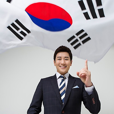 포토 JPG 스튜디오촬영 남자 비즈니스 모션 실내 한명 웃음 사람 동양인 정장 손짓 상반신 성인 앞모습 30대 한국인 가리킴 비즈니스맨 태극기 남자만 남자한명만 성인남자만 성인한명만 성인남자한명만 장년만 장년남자만 장년남자한명만 성인만 국내포토 1 옷 뷰포인트 표정 인종 내부 장년 직장인 국기 파일형식