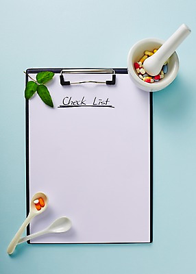 포토 JPG 종이 백그라운드 나뭇잎 프레임 건강 사람없음 치료 알약 약 숟가락 파일 막자사발 체크리스트 국내포토 잎 의학 수저 사발 파일형식