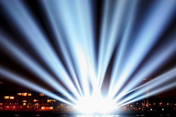 포토 JPG 해외이미지 여행 백그라운드 하늘 사람없음 건물 물 파란색 빛 강 도시풍경 컬러풀 여행객 산책로 신선 도시 야간 가득함 호기심 쇼 북쪽 폭설 해외202004 해외포토 자연요소 건축물 감정 길 컬러 컨셉 눈_날씨 사람 풍경 자연재해 방향 파일형식 이미지허브