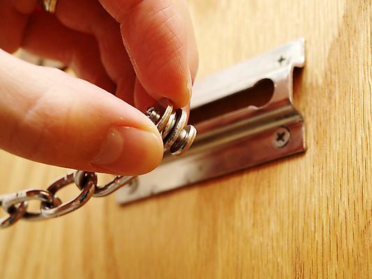 포토 JPG 해외이미지 자물쇠 경비 안전 사람없음 목재 문 금속 힘 마개 흰색 잡기 닫기 보호 은색 연결 접속 도둑 절도 철 묘사 오브젝트 잠금 보안 무거움 고립 철강 유대감 해외202004 해외포토 나무 컬러 컨셉 재료 모션 재질 뚜껑 범죄 무게 범죄인 파일형식 이미지허브