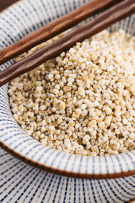 포토 JPG 해외이미지 식물 접시 음식 백그라운드 농업 재료 건조 건강 식이요법 씨앗 사람없음 농작물 갈색 노란색 쌓기 식사 흰색 거친 그룹 닫기 맛 아침식사 낟알 시리얼 밀 순수 유기농 알맹이 날것 보리 흙더미 내추럴 고립 숙성 채식주의자 많음 해외202004 해외포토 식기 웰빙 산업 컬러 컨셉 모션 곡류 흙 채식 파일형식 더미 이미지허브