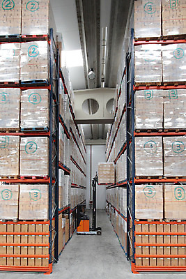 포토 JPG 해외이미지 직업 산업 회사 비즈니스 사업가 공장 노동자 선반 협상 사람 사람없음 내부 쇼핑 판매 세일 상점 센터 제조 구매 시설 상업 수납 짐차 지게차 승진 개발 매각 해외202004 해외포토 가구 공업 자동차 중장비 파일형식 이미지허브