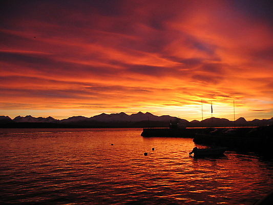 포토 JPG 해외이미지 바다 분홍색 겨울 자연 사람없음 물 보라색 일몰 저녁 해외202004 해외포토 자연요소 계절 컬러 노을 야간 생태계 파일형식 이미지허브