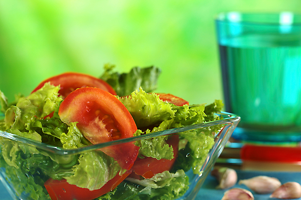 포토 JPG 해외이미지 음식 조각 잎 토마토 채소 유리 건강 씨앗 사람없음 가로 빨간색 초록색 사진촬영 식사 샐러드 신선 사발 상추 날것 채식주의자 해외202004 해외포토 식물 컬러 재질 촬영 사기그릇 채식 파일형식 이미지허브