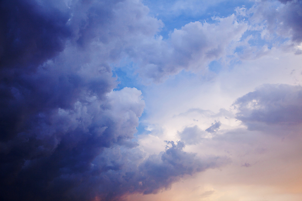 포토 JPG 해외이미지 구름 백그라운드 자연 하늘 풍경 사람없음 야외 파란색 사진촬영 해외202004 해외포토 자연요소 컬러 촬영 생태계 파일형식 이미지허브