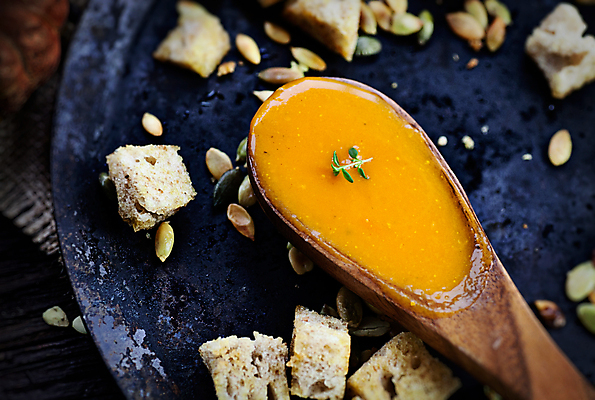 포토 JPG 해외이미지 접시 계절 음식 빵 백그라운드 컨셉 겨울 다이어트 채소 오렌지 재료 호박 건강 요리 씨앗 사람없음 목재 갈색 노란색 식당 식사 저녁식사 할로윈 가을 시골 신선 뜨거움 고명 사발 맛 수프 굽기 허브 크림 유기농 추수감사절 채식주의자 크루통 핸드메이드 해외202004 해외포토 나무 식물 식기 웰빙 기독교 컬러 과일 상점 사기그릇 구이 채식 파일형식 이미지허브