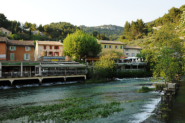 포토 JPG 해외이미지 건축양식 주택 사람없음 마을 프랑스 재산 그림 옛날 프로방스 해외202004 해외포토 건축 유럽 건물 금융 파일형식 이미지허브